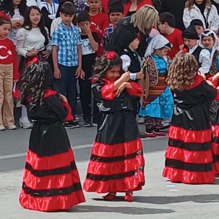 Romen Çocuk Dans Kıyafeti